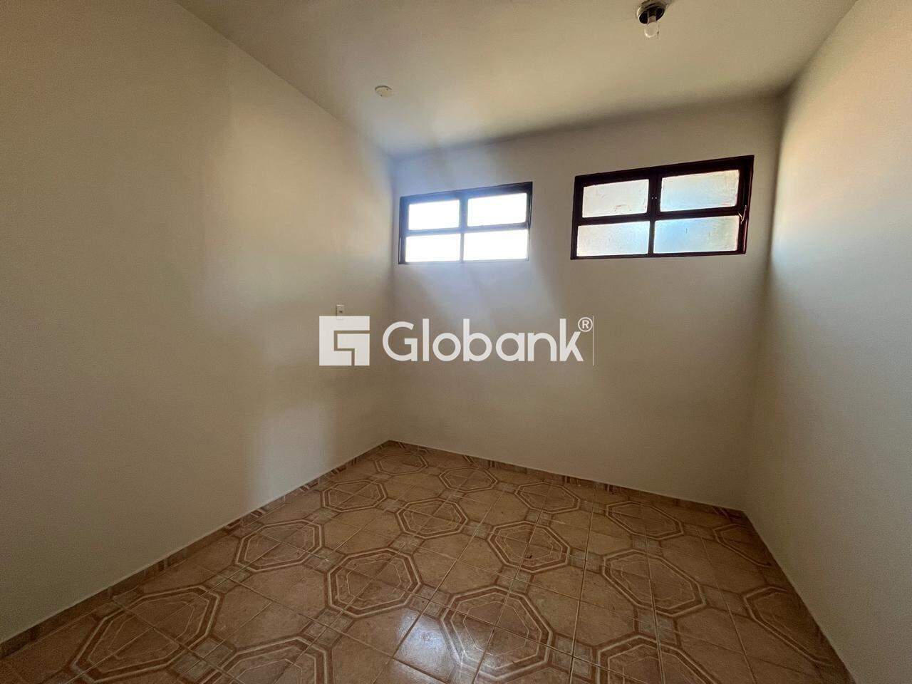 Casa 5 quartos à venda Melo 260m² Montes Claros MG: