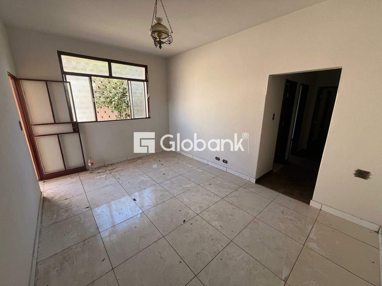 Casa 5 quartos à venda Melo 260m² Montes Claros MG: