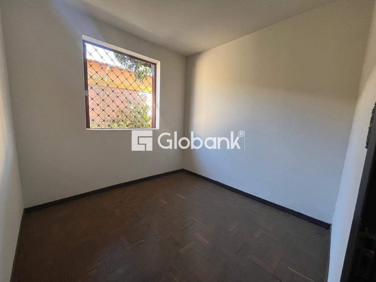 Casa 5 quartos à venda Melo 260m² Montes Claros MG: