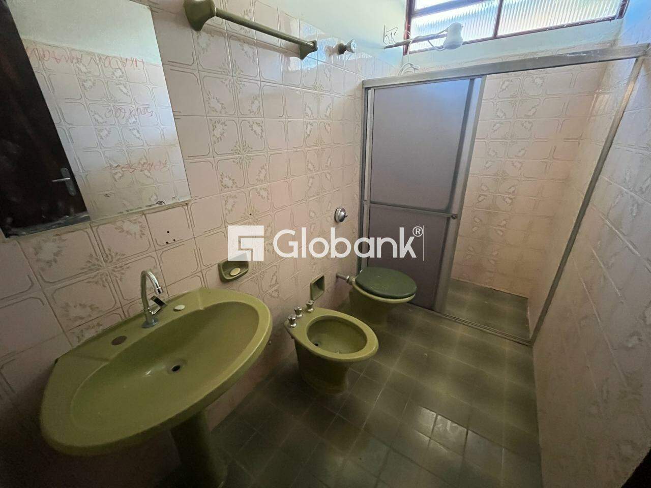 Casa 5 quartos à venda Melo 260m² Montes Claros MG: