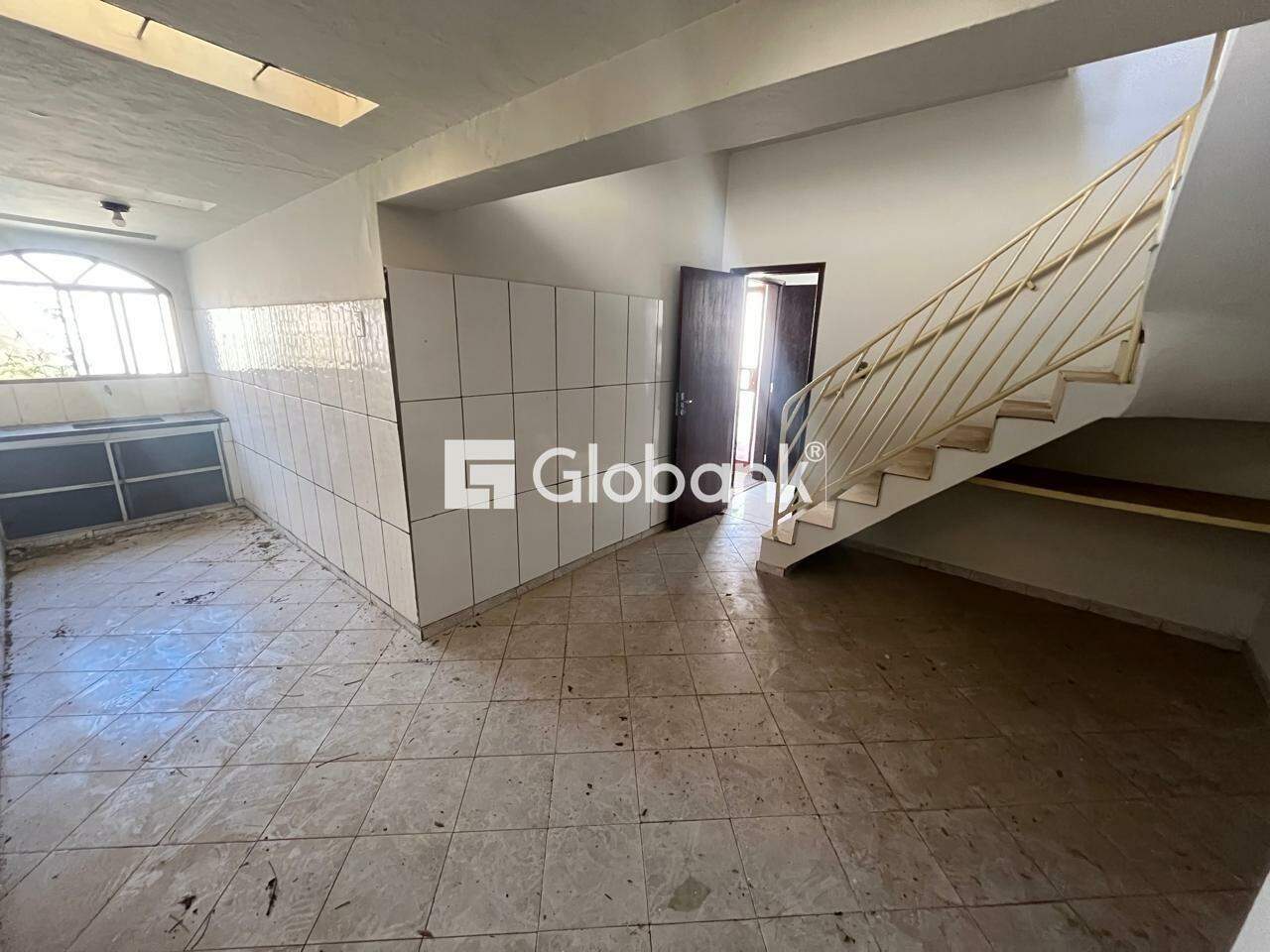 Casa 5 quartos à venda Melo 260m² Montes Claros MG: