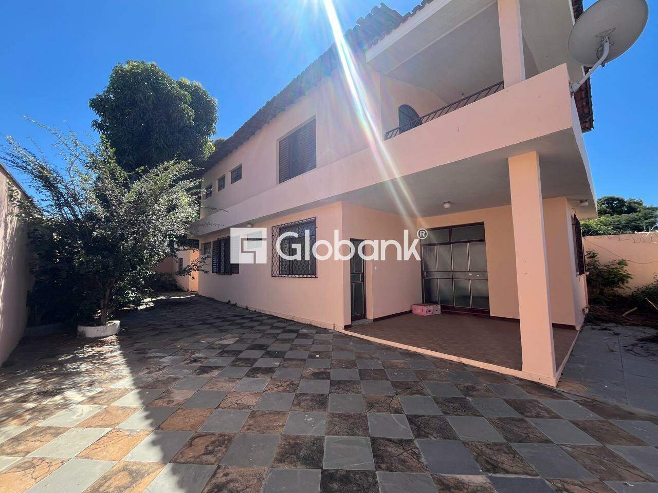 Casa 5 quartos à venda Melo 260m² Montes Claros MG: 