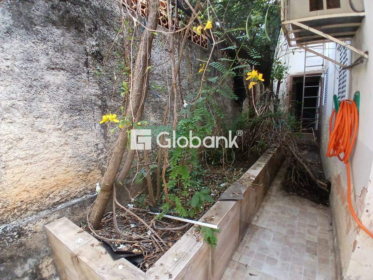 Casa 4 quartos à venda Morada do Parque 230m² Montes Claros MG: 