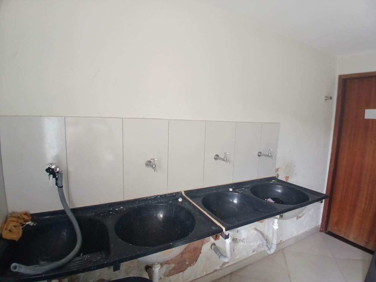 Kitnet 1 quarto para aluguel Vila Ipiranga 40m² Montes Claros MG: rea de servi o