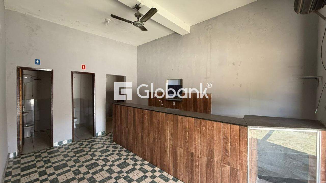 Ponto comercial para aluguel Alice Maia 80m² Montes Claros MG: 