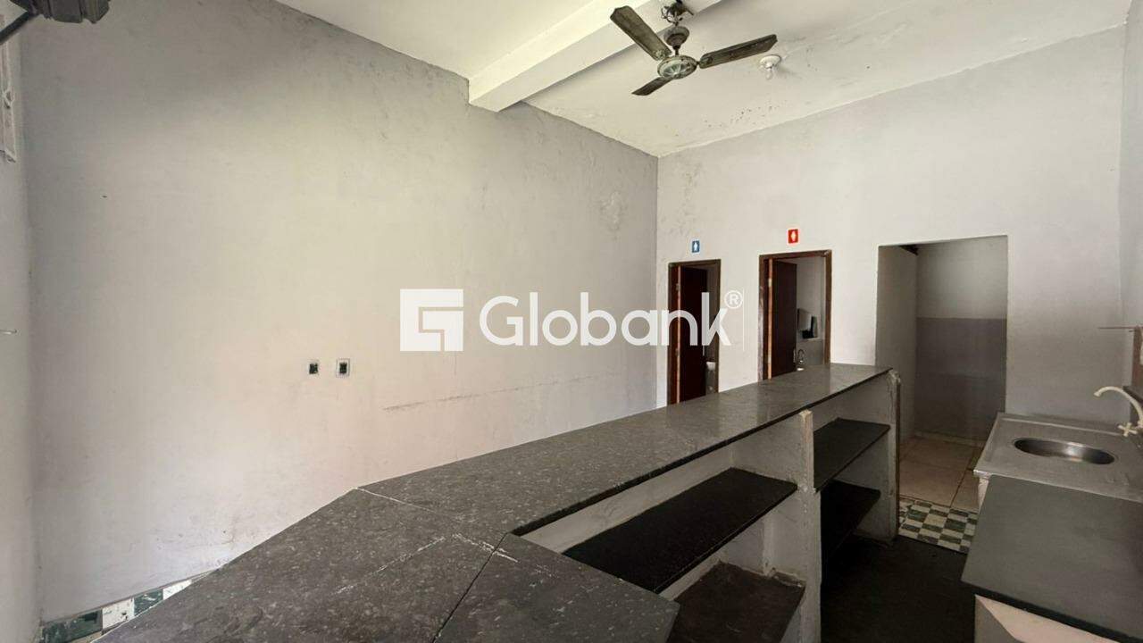 Ponto comercial para aluguel Alice Maia 80m² Montes Claros MG: