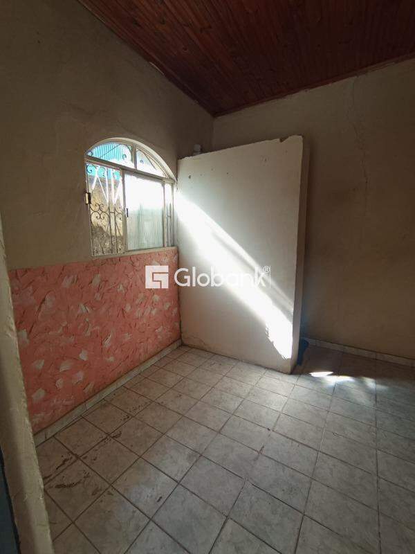 Ponto comercial para aluguel Centro 30m² Montes Claros MG: 