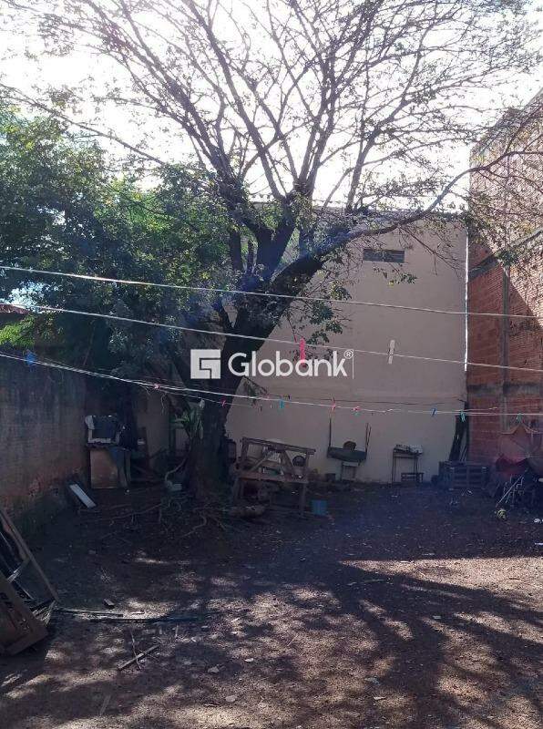 Terreno à venda João Botelho 198m² Montes Claros MG: 