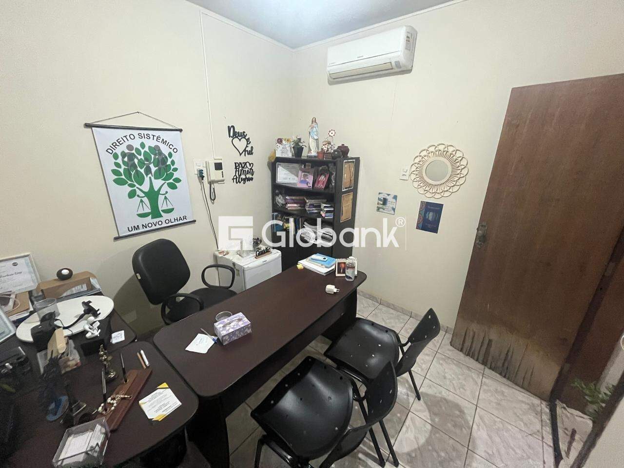 Sala comercial para aluguel Centro 40m² Montes Claros MG: 