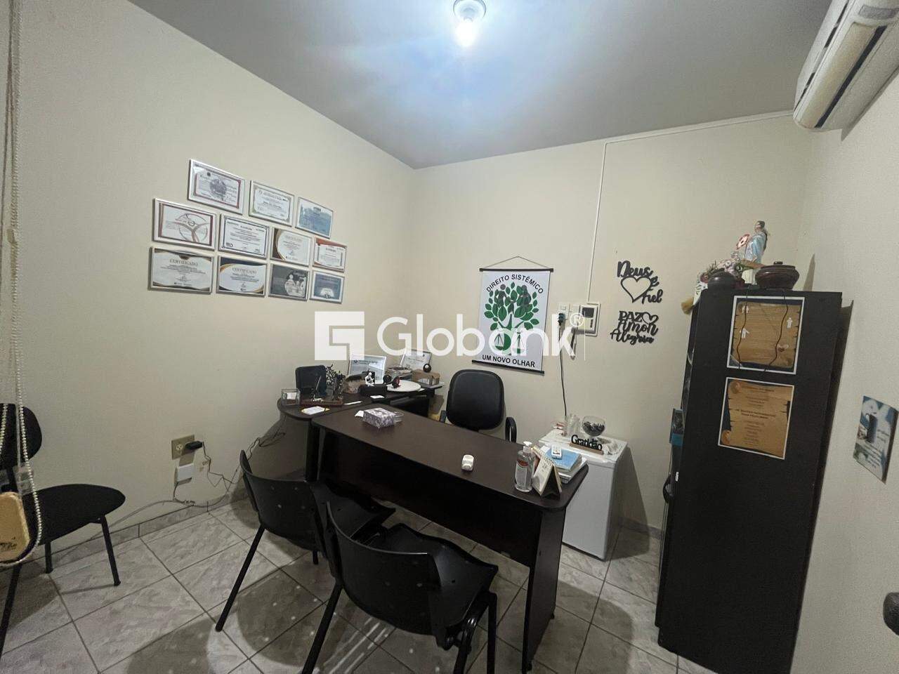 Sala comercial para aluguel Centro 40m² Montes Claros MG: 