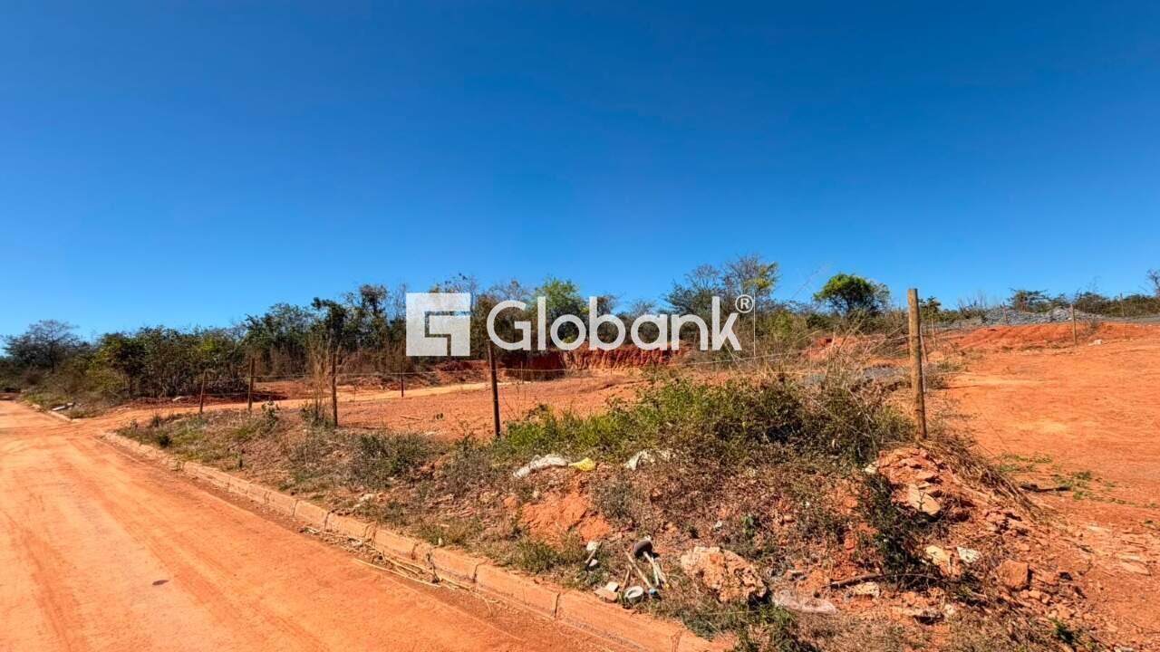 Terreno à venda Carmelo 200m² Montes Claros MG: 