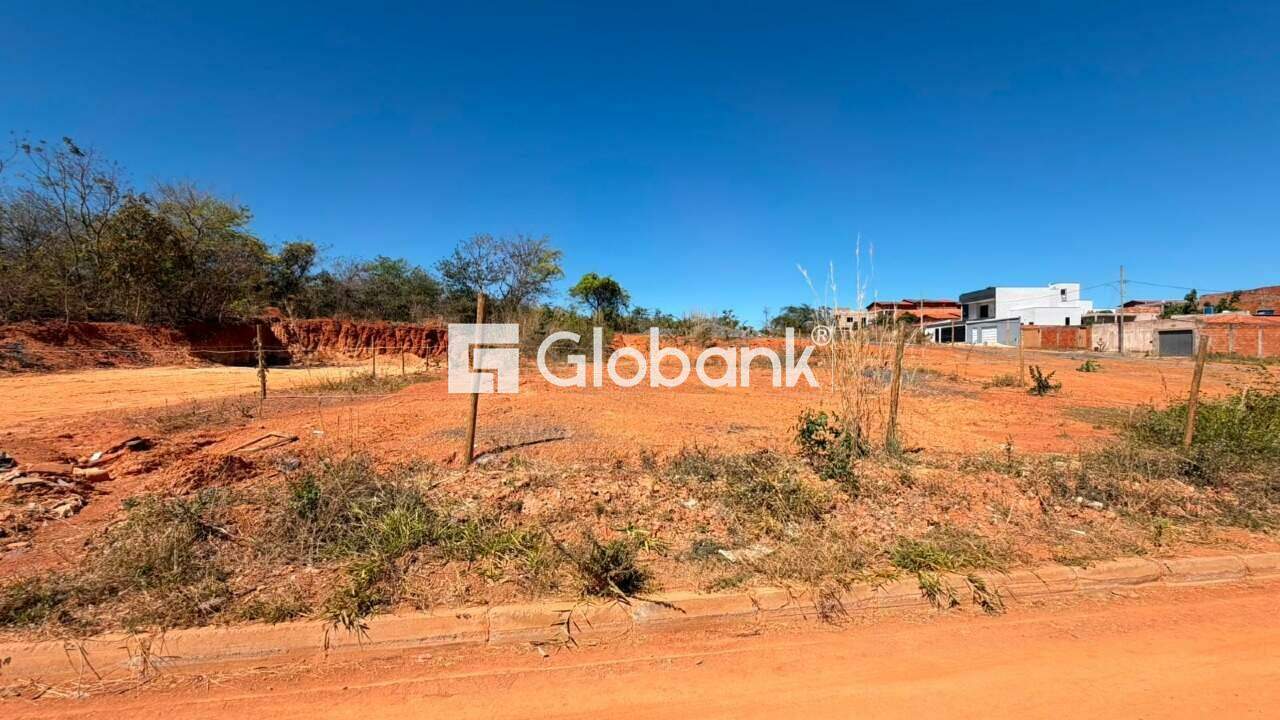 Terreno à venda Carmelo 200m² Montes Claros MG: 