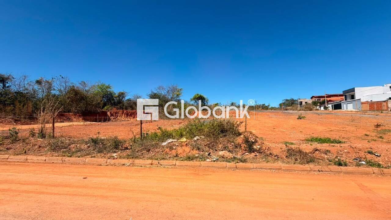 Terreno à venda Carmelo 200m² Montes Claros MG: 