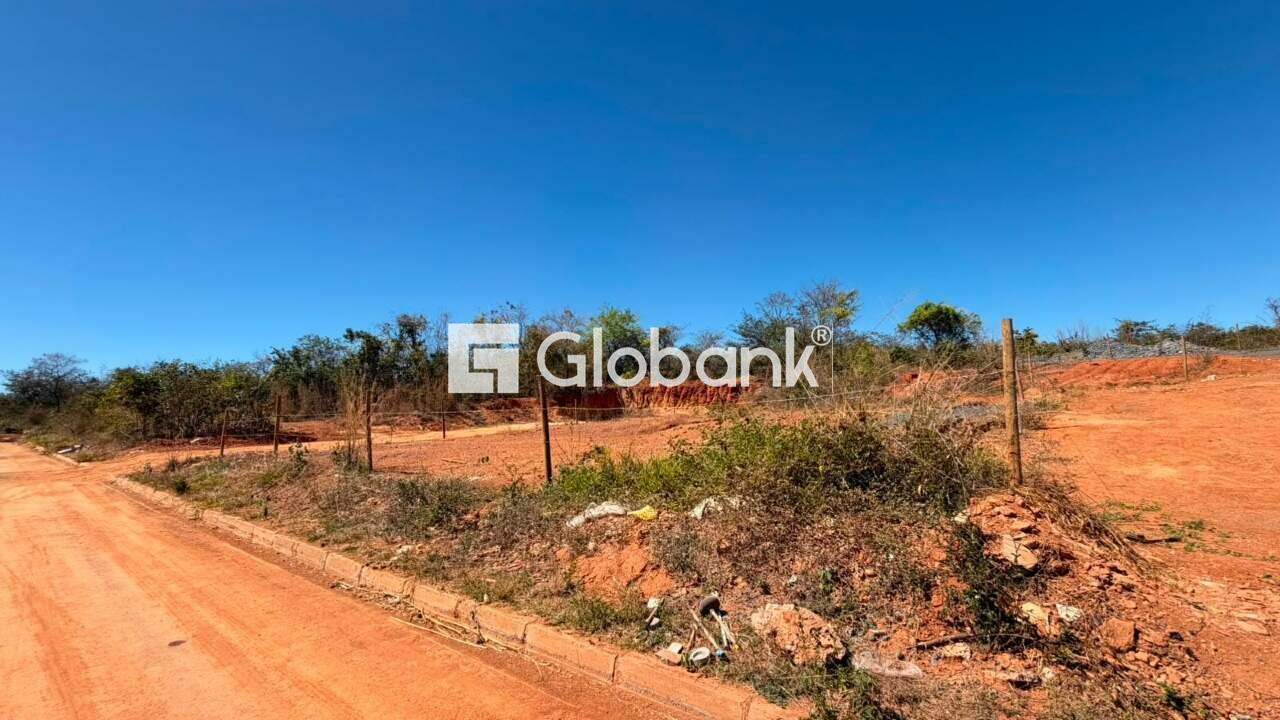 Terreno à venda Carmelo 200m² Montes Claros MG: 