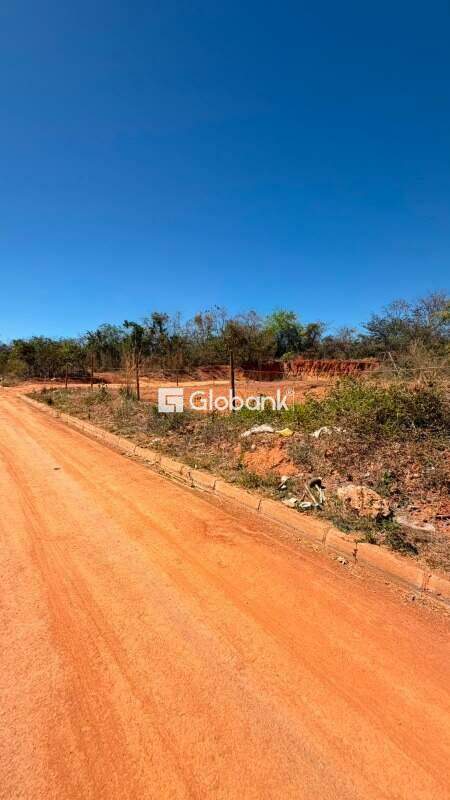Terreno à venda Carmelo 200m² Montes Claros MG: 