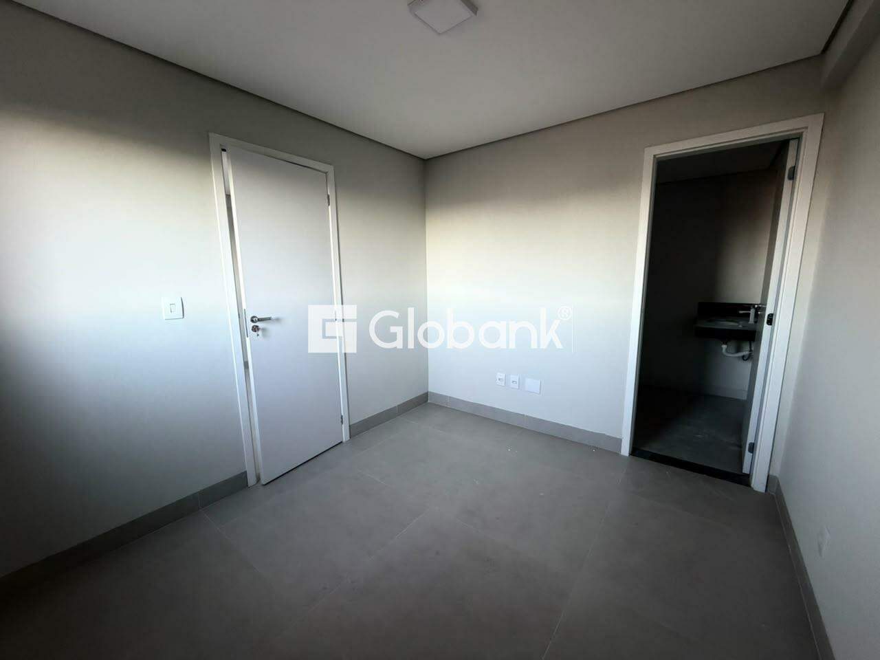 Flat 1 quarto à venda Centro 44,37m² Montes Claros MG: 