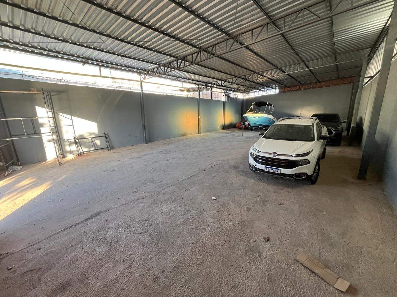 Galpão para aluguel Esplanada 300m² Montes Claros MG: 