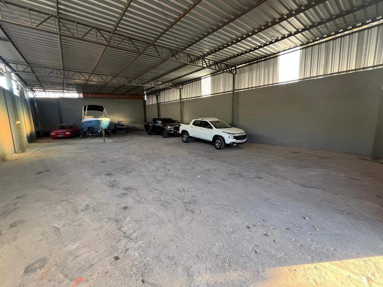 Galpão para aluguel Esplanada 300m² Montes Claros MG: 