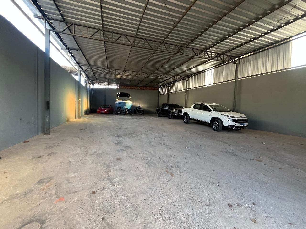 Galpão para aluguel Esplanada 300m² Montes Claros MG: