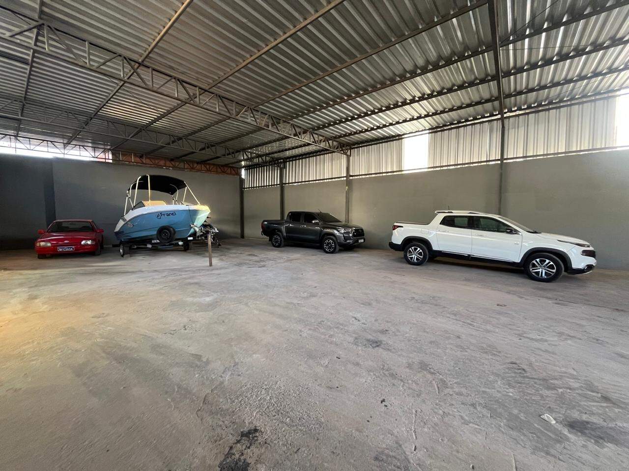 Galpão para aluguel Esplanada 300m² Montes Claros MG:
