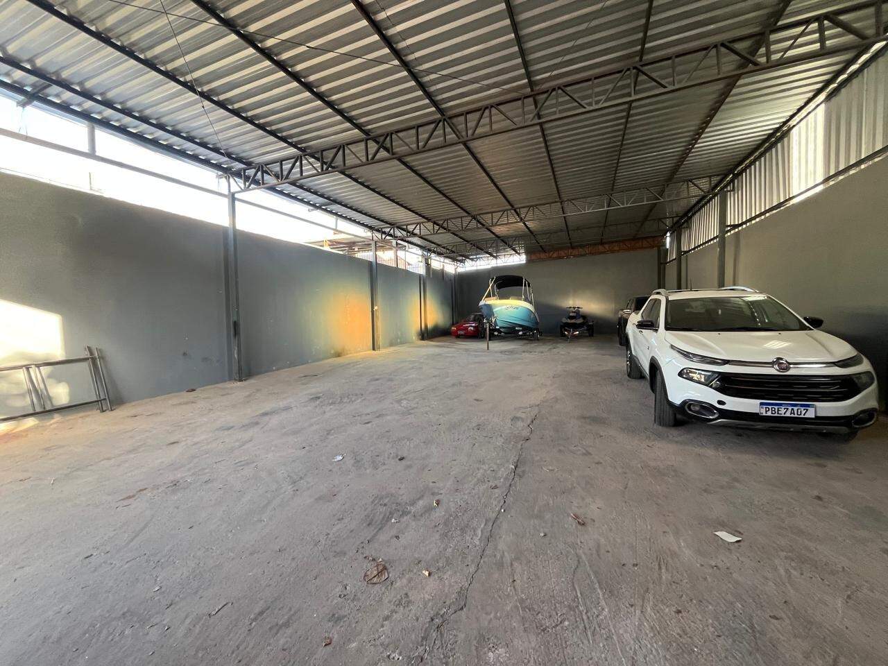 Galpão para aluguel Esplanada 300m² Montes Claros MG: