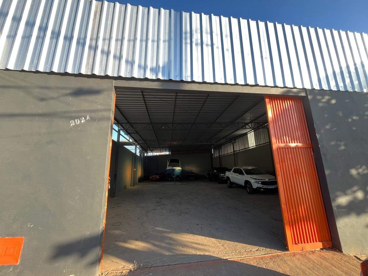 Galpão para aluguel Esplanada 300m² Montes Claros MG: 
