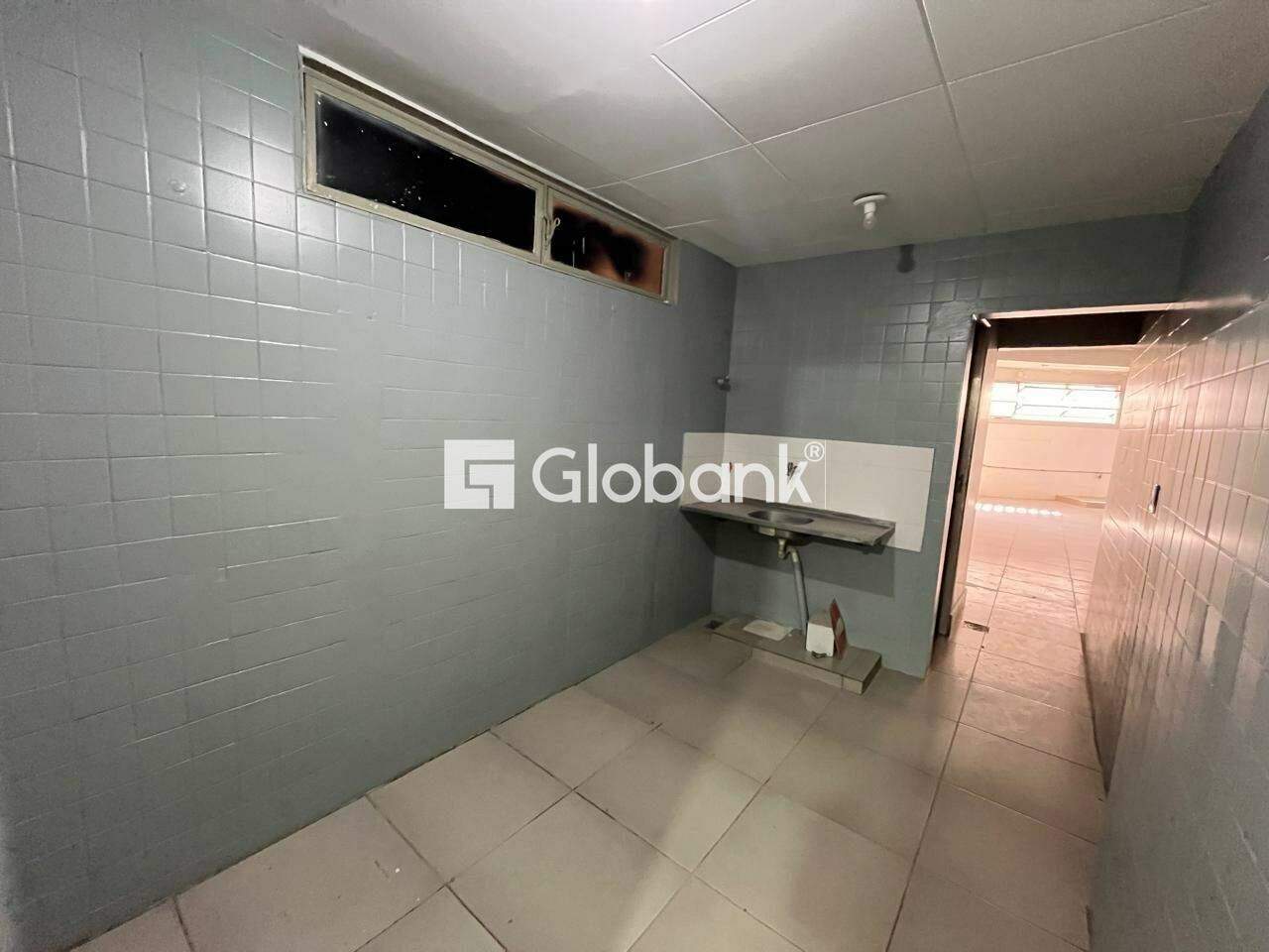 Sala comercial 1 quarto para aluguel Cidade Santa Maria 150m² Montes Claros MG: 