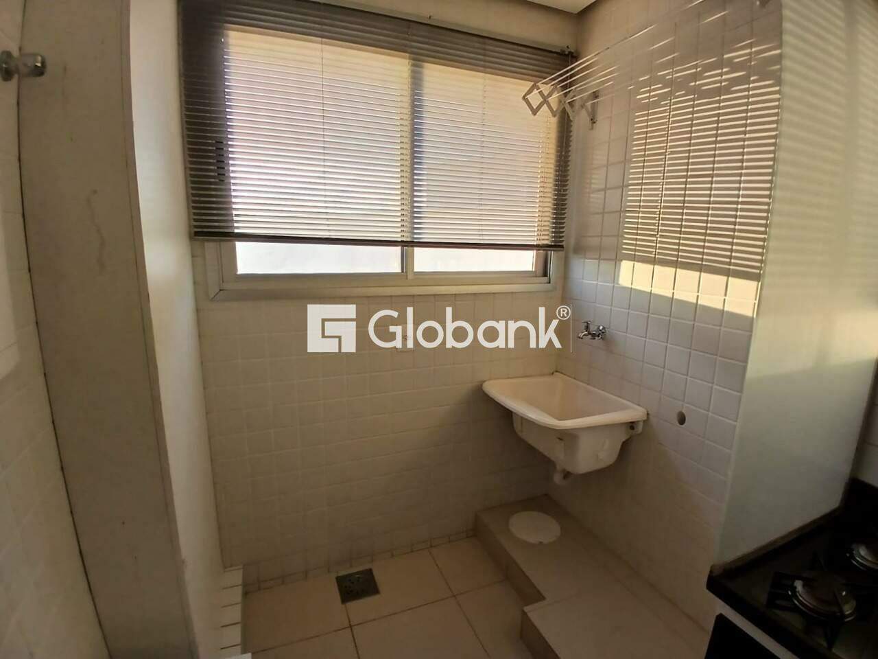 Apartamento 2 quartos para aluguel Centro 55,49m² Montes Claros MG: rea de Servi o