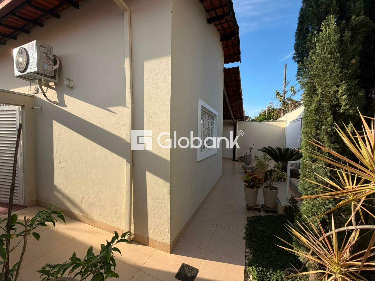 Casa 3 quartos para aluguel Morada do Parque 100m² Montes Claros MG: