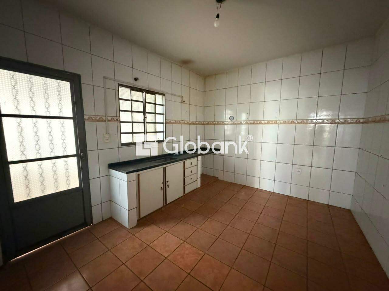 Casa 3 quartos para aluguel Maracanã 70m² Montes Claros MG: 