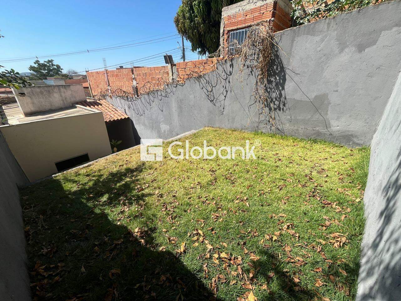 Casa 2 quartos à venda Santo Inácio 65m² Montes Claros MG: 