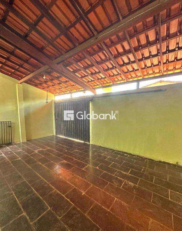 Casa 3 quartos à venda Carmelo 90m² Montes Claros MG: