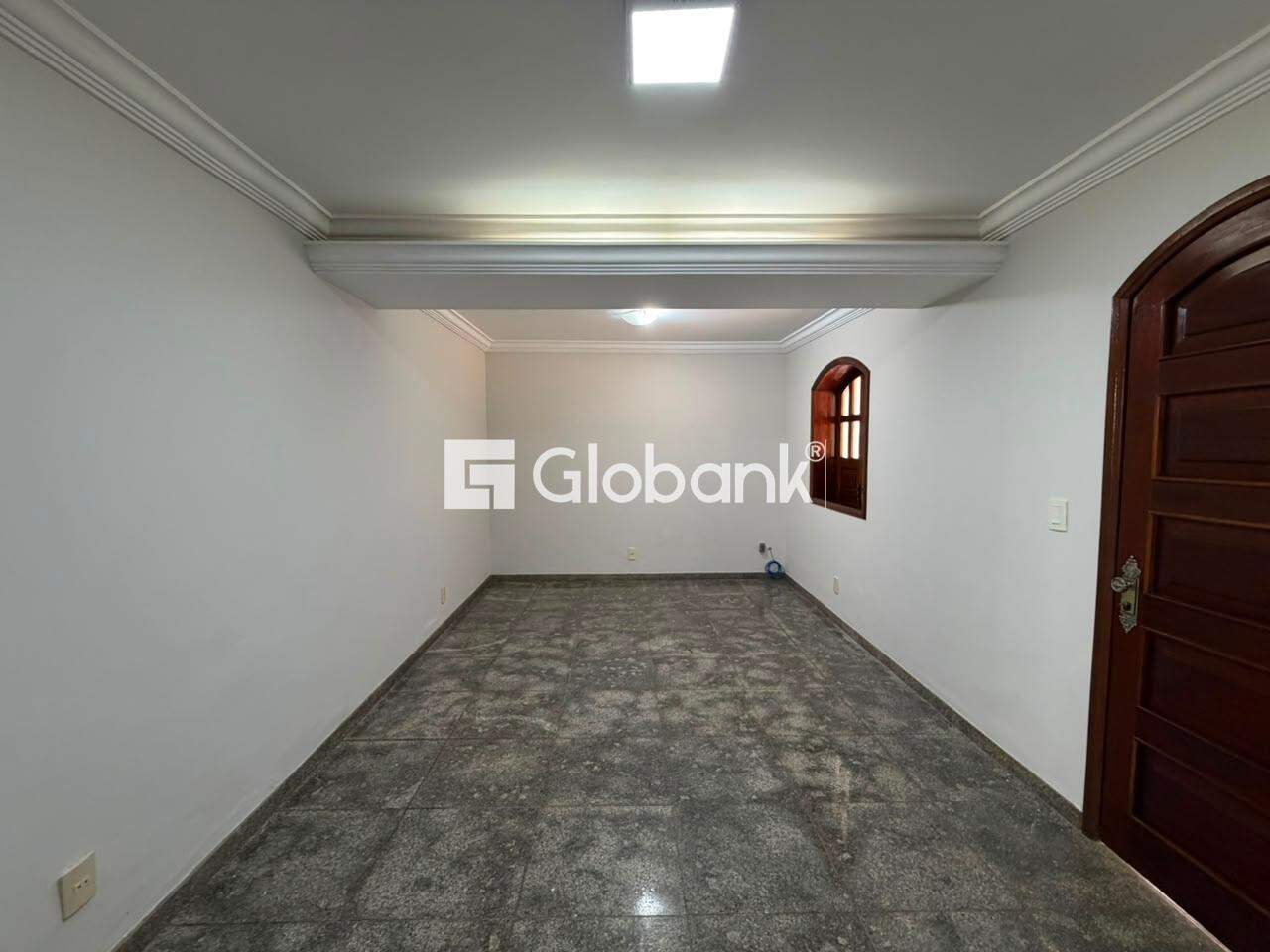 Casa 4 quartos para aluguel Todos os Santos 240m² Montes Claros MG: