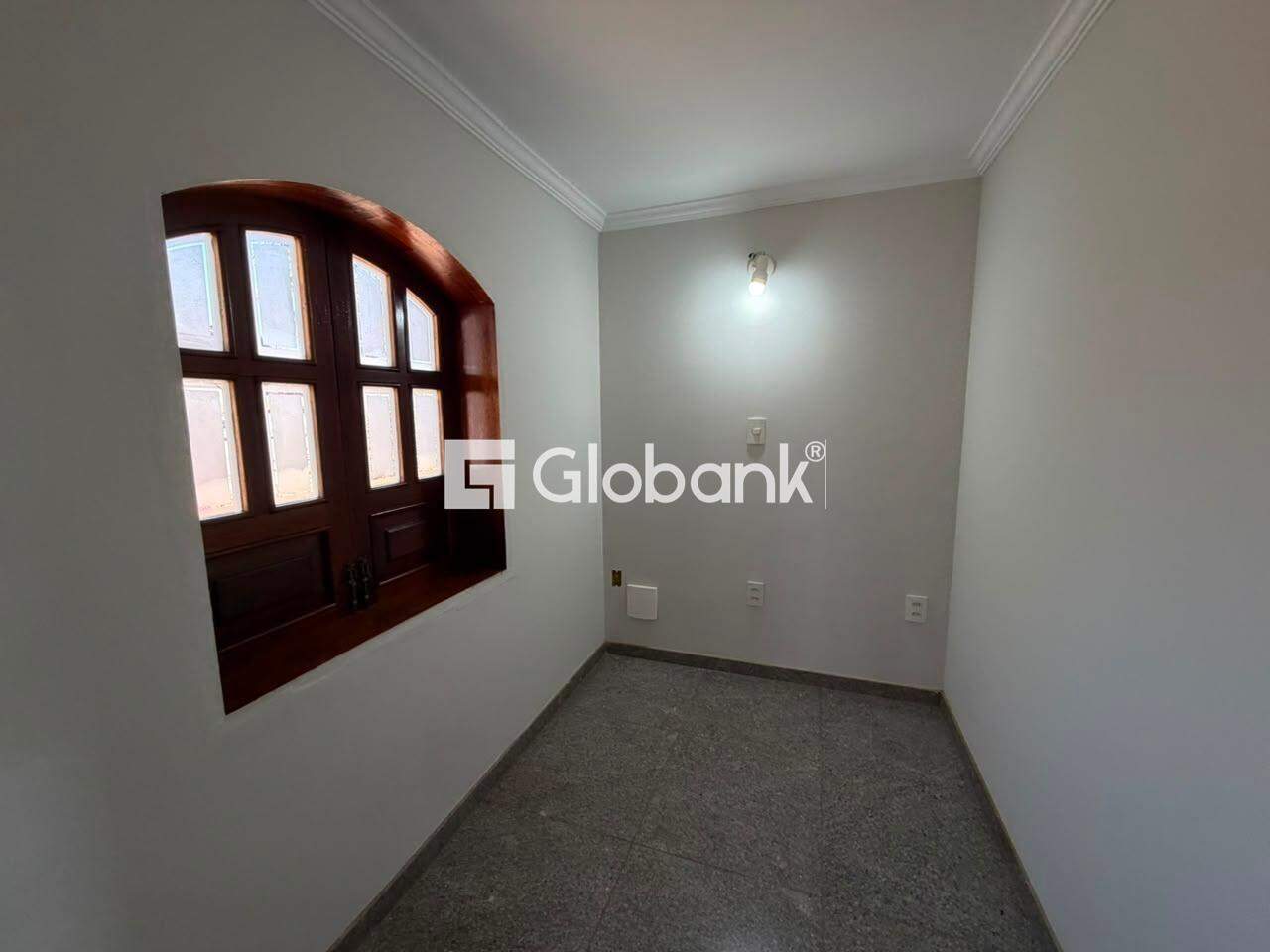 Casa 4 quartos para aluguel Todos os Santos 240m² Montes Claros MG:
