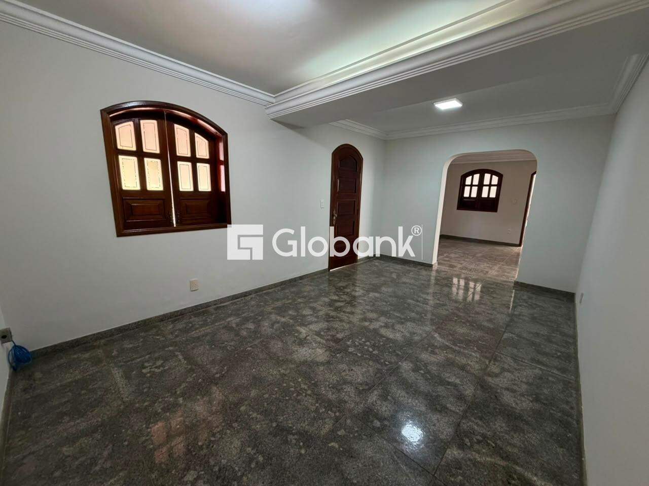 Casa 4 quartos para aluguel Todos os Santos 240m² Montes Claros MG: