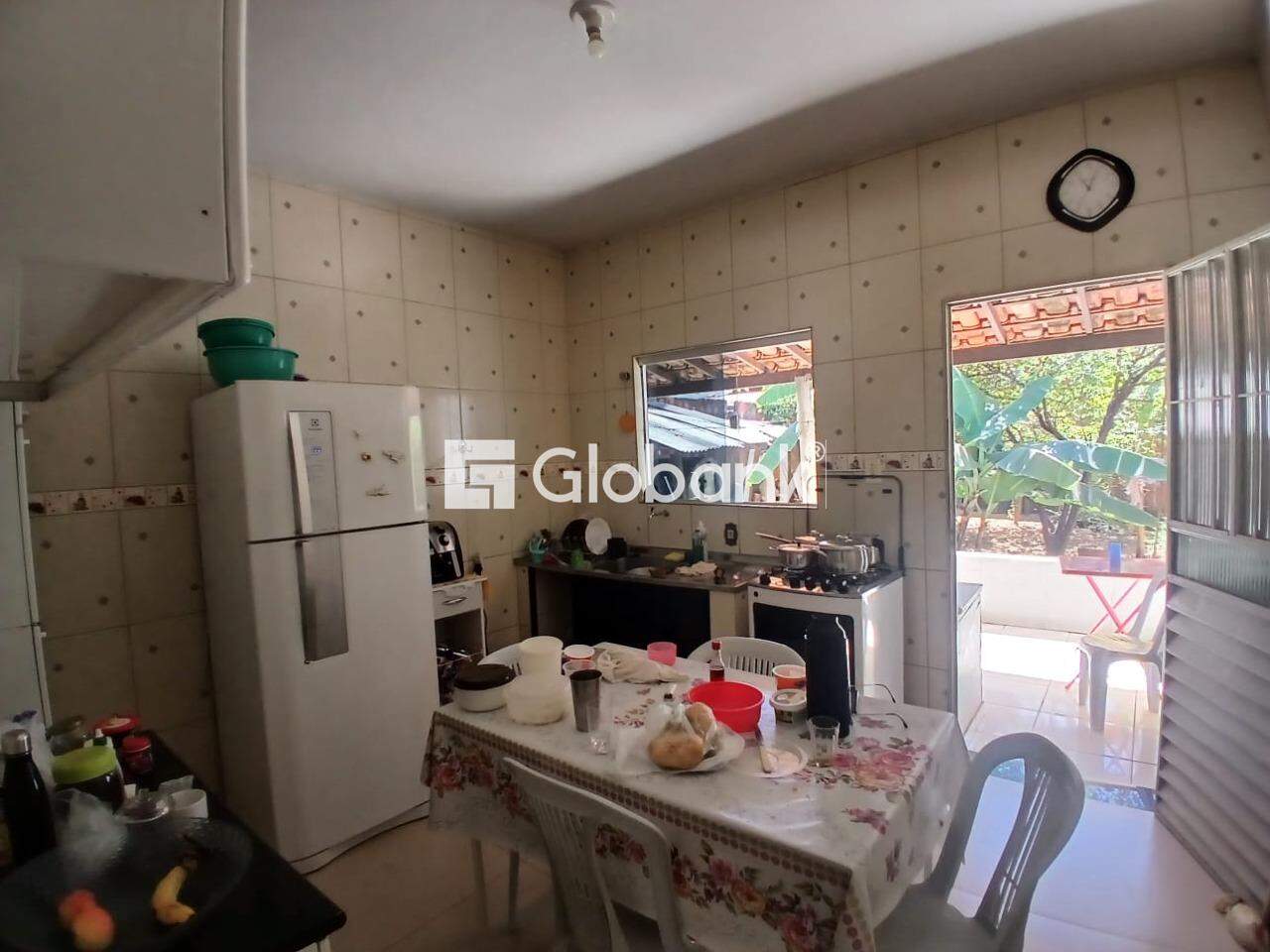 Casa 3 quartos à venda Amazonas 190m² Montes Claros MG: 