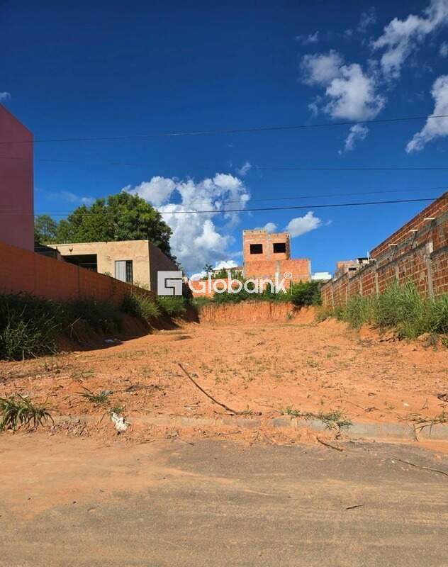 Terreno à venda Village do Lago I 360m² Montes Claros MG: 
