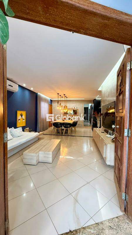 Casa 6 quartos à venda Melo 250m² Montes Claros MG: