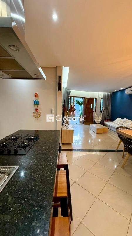 Casa 6 quartos à venda Melo 250m² Montes Claros MG: