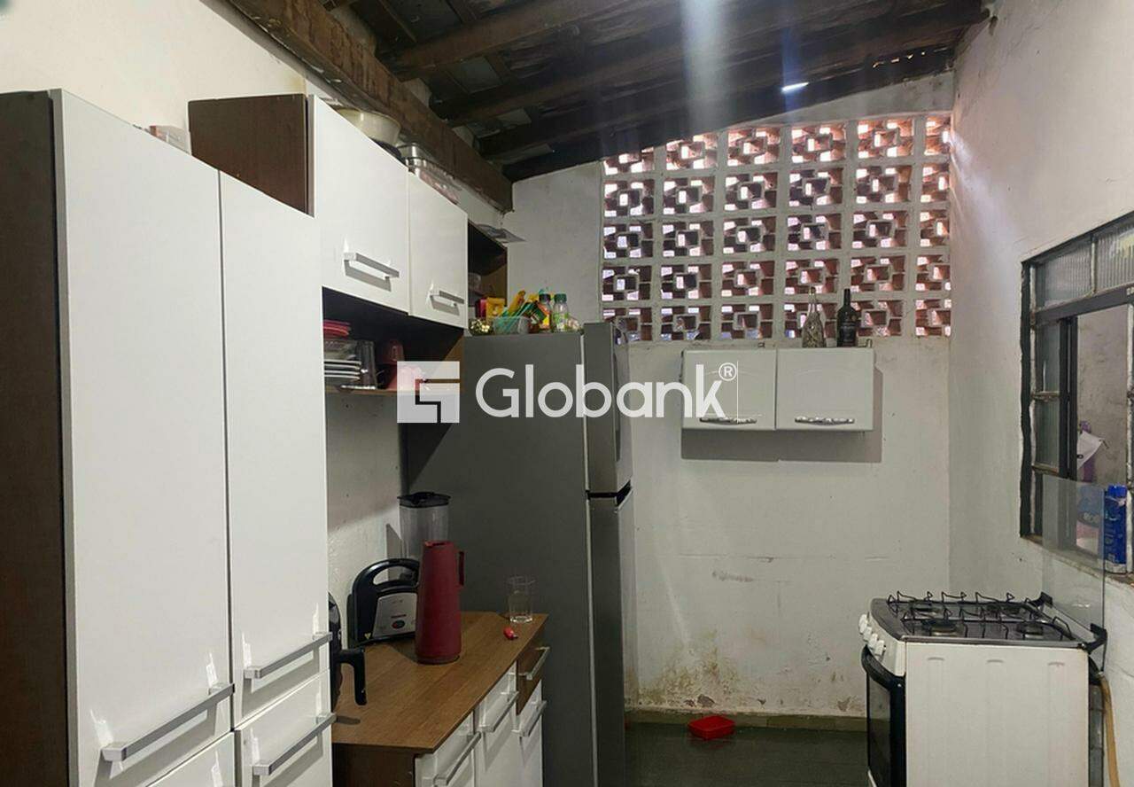 Casa 3 quartos à venda Dona Gregória 50m² Montes Claros MG: 