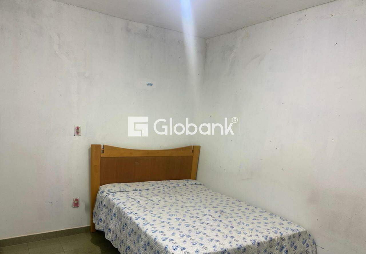 Casa 3 quartos à venda Dona Gregória 50m² Montes Claros MG: 