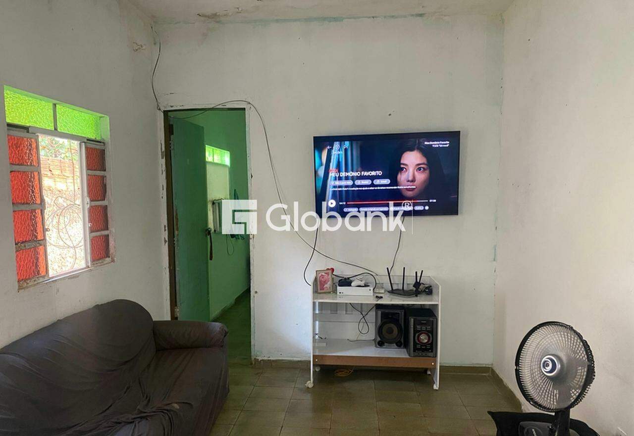 Casa 3 quartos à venda Dona Gregória 50m² Montes Claros MG: 