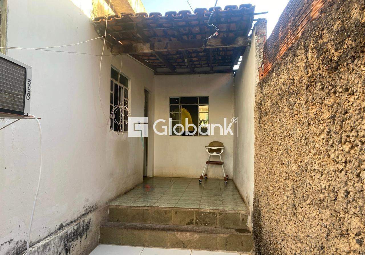 Casa 3 quartos à venda Dona Gregória 50m² Montes Claros MG: 