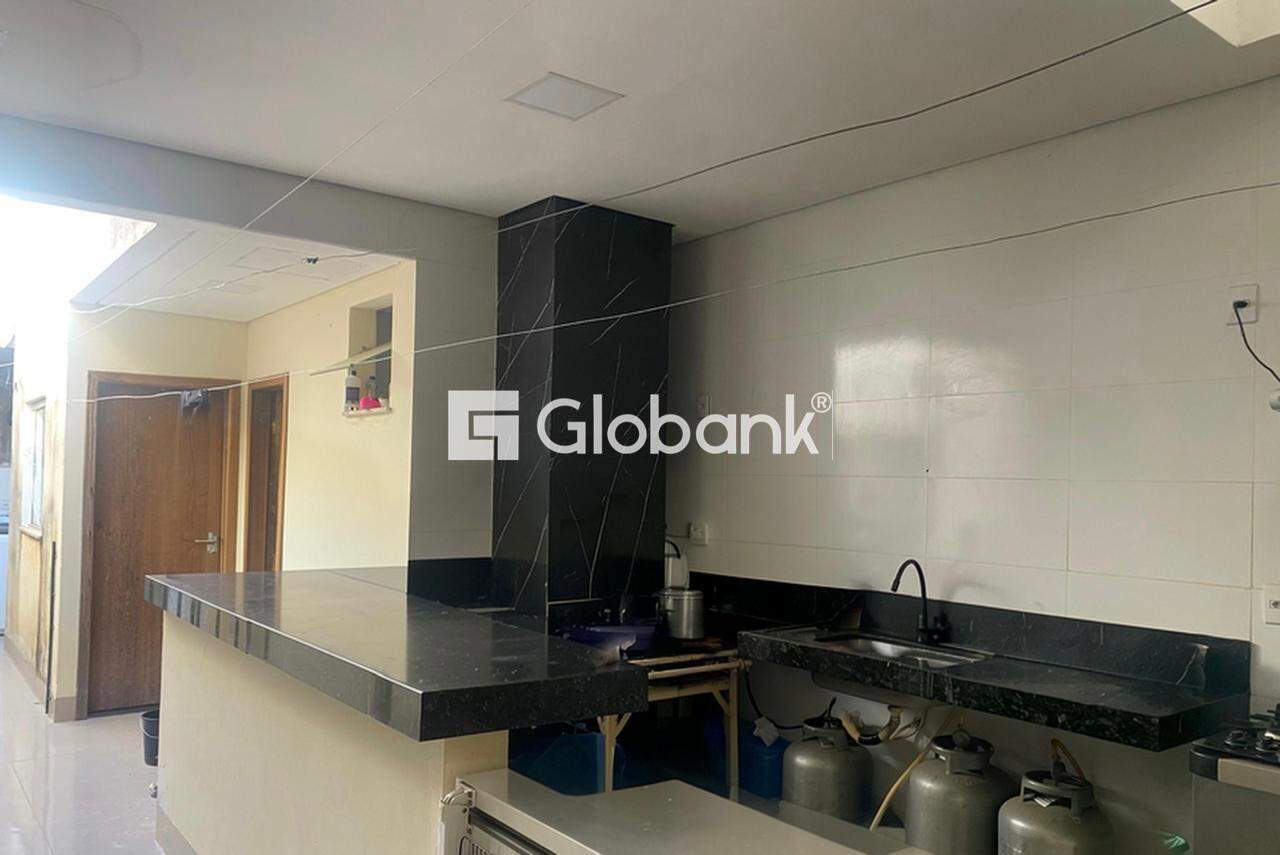 Casa 4 quartos à venda Residencial Parque Sul 312m² Montes Claros MG: 