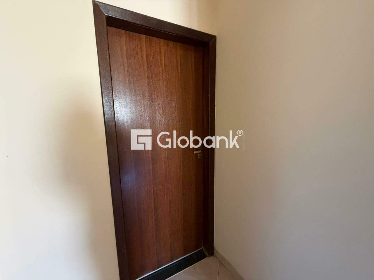 Apartamento 2 quartos para aluguel Alcides Rabelo 60m² Montes Claros MG: Porta entrada do B