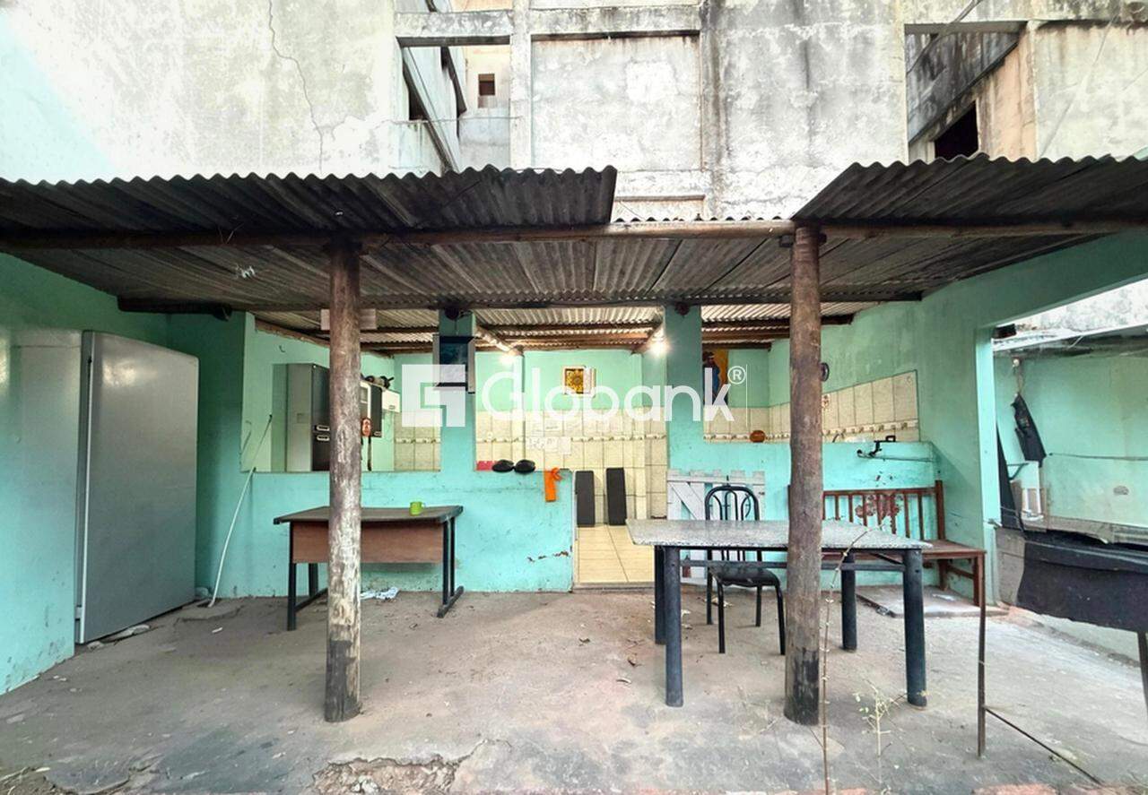 Casa 7 quartos à venda Santo Expedito 280m² Montes Claros MG: 
