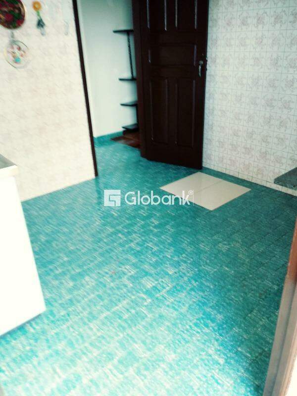 Casa 6 quartos à venda São José 150m² Montes Claros MG: 
