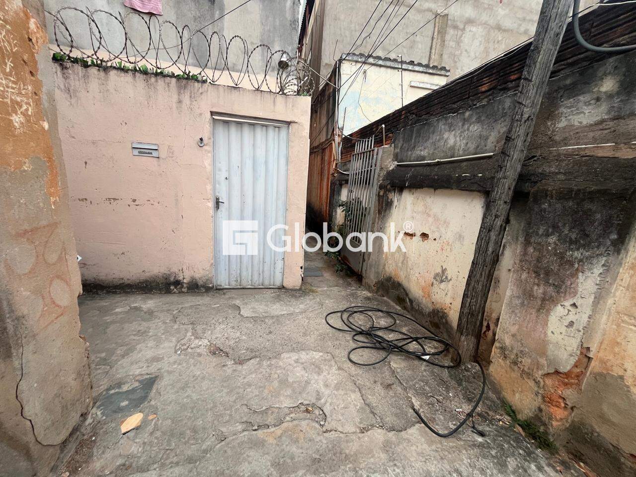 Casa 2 quartos para aluguel Centro 80m² Montes Claros MG: