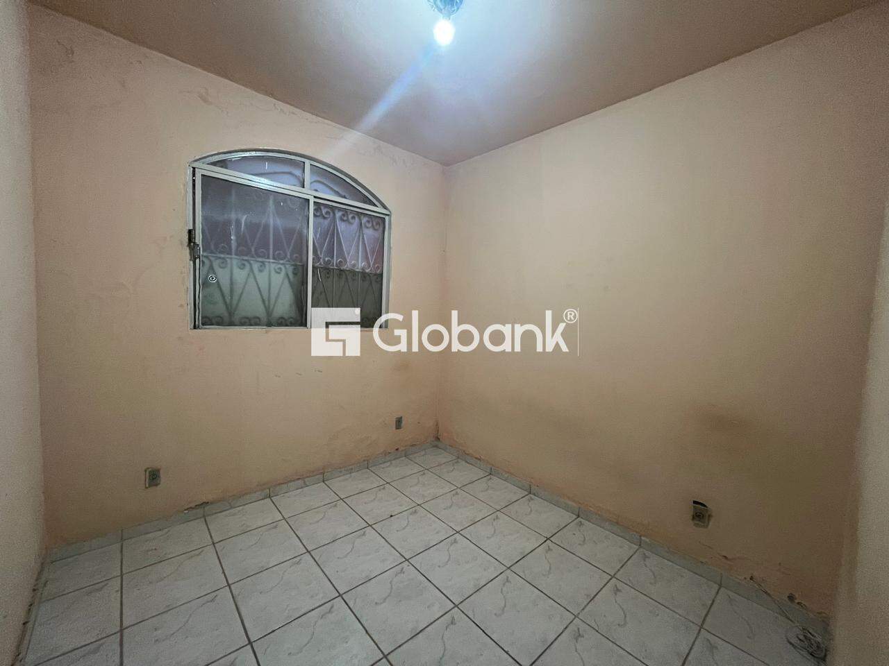 Casa 2 quartos para aluguel Centro 80m² Montes Claros MG: