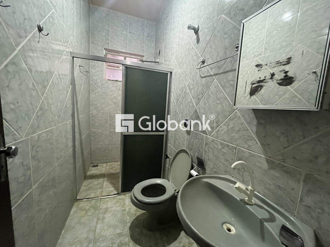 Casa 2 quartos para aluguel Centro 80m² Montes Claros MG: